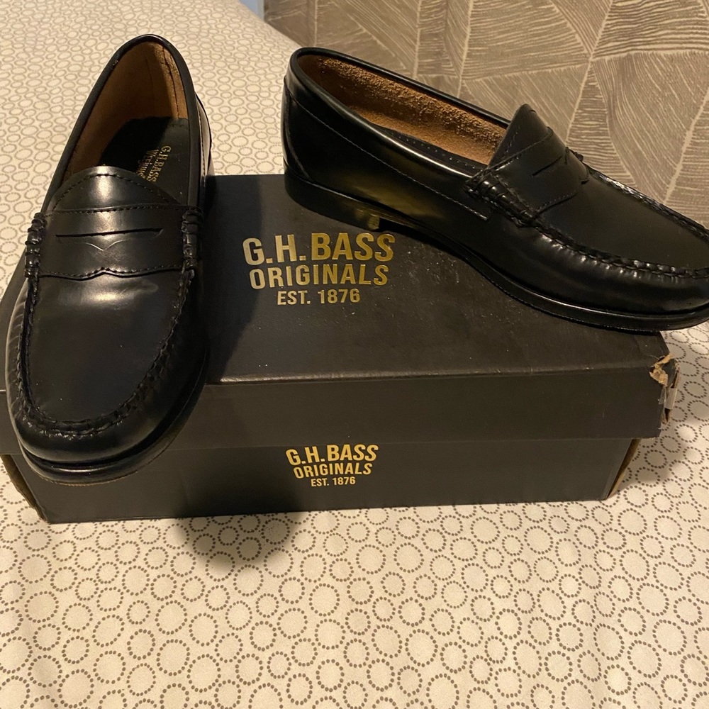 Black Women’s GH Bass Weejuns Whitney size 8